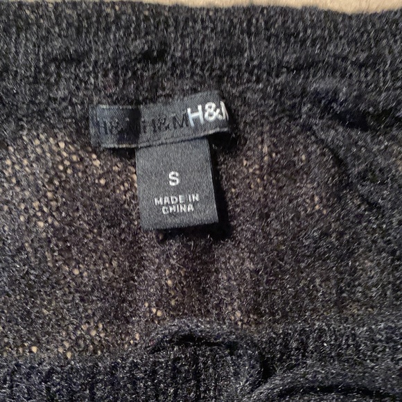 Mixed Lot Early 2000s Pre-owned Tops - Urban Outfitters and H&M - Size S & XS - Picture 10 of 15